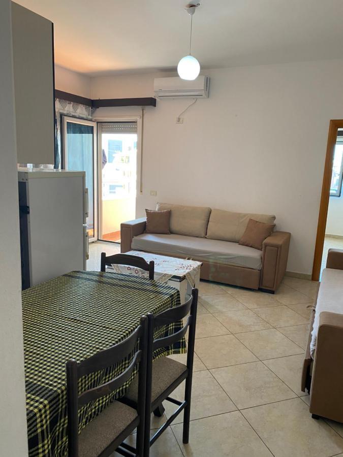 Gerald'S Central Apartments Vlorë Eksteriør bilde