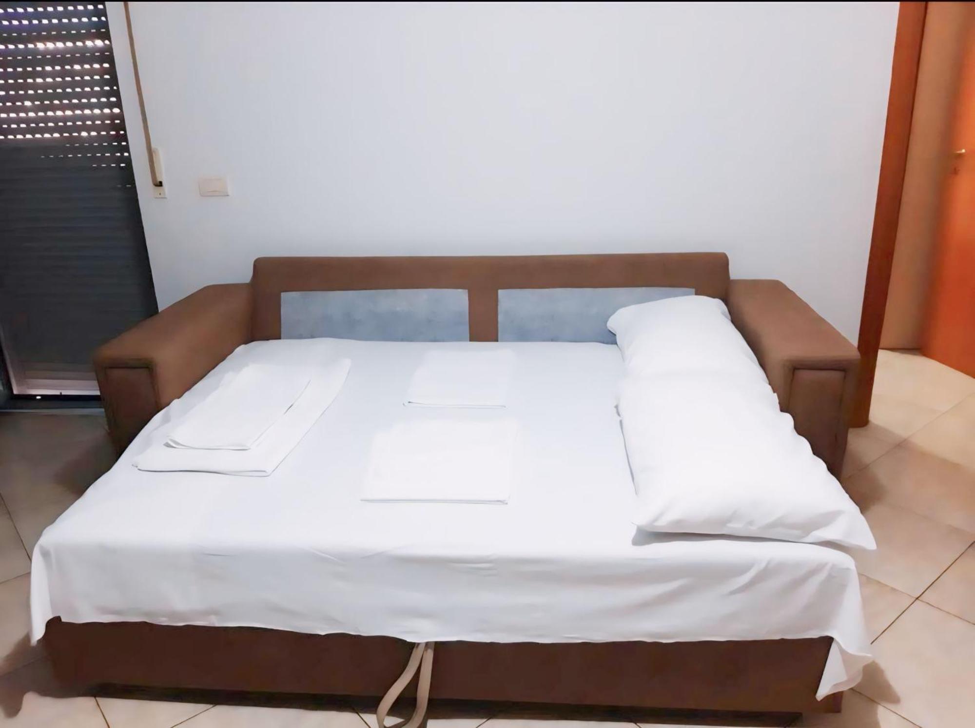 Gerald'S Central Apartments Vlorë Eksteriør bilde