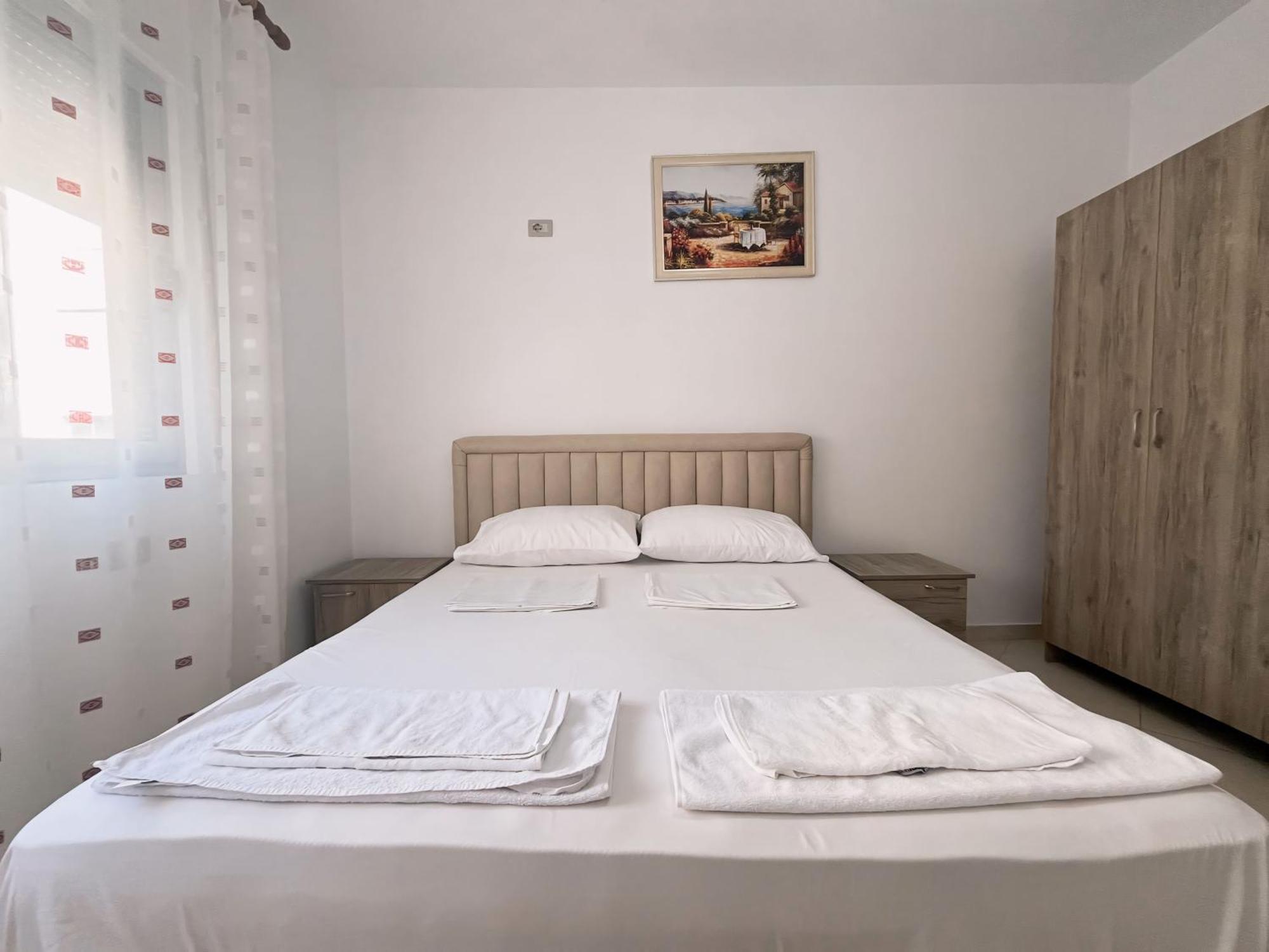 Gerald'S Central Apartments Vlorë Eksteriør bilde