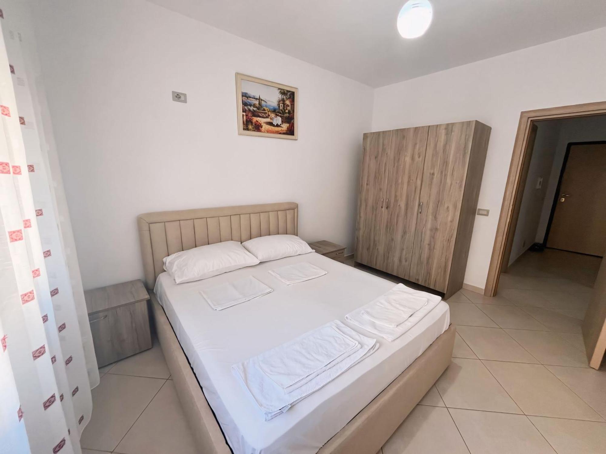 Gerald'S Central Apartments Vlorë Eksteriør bilde