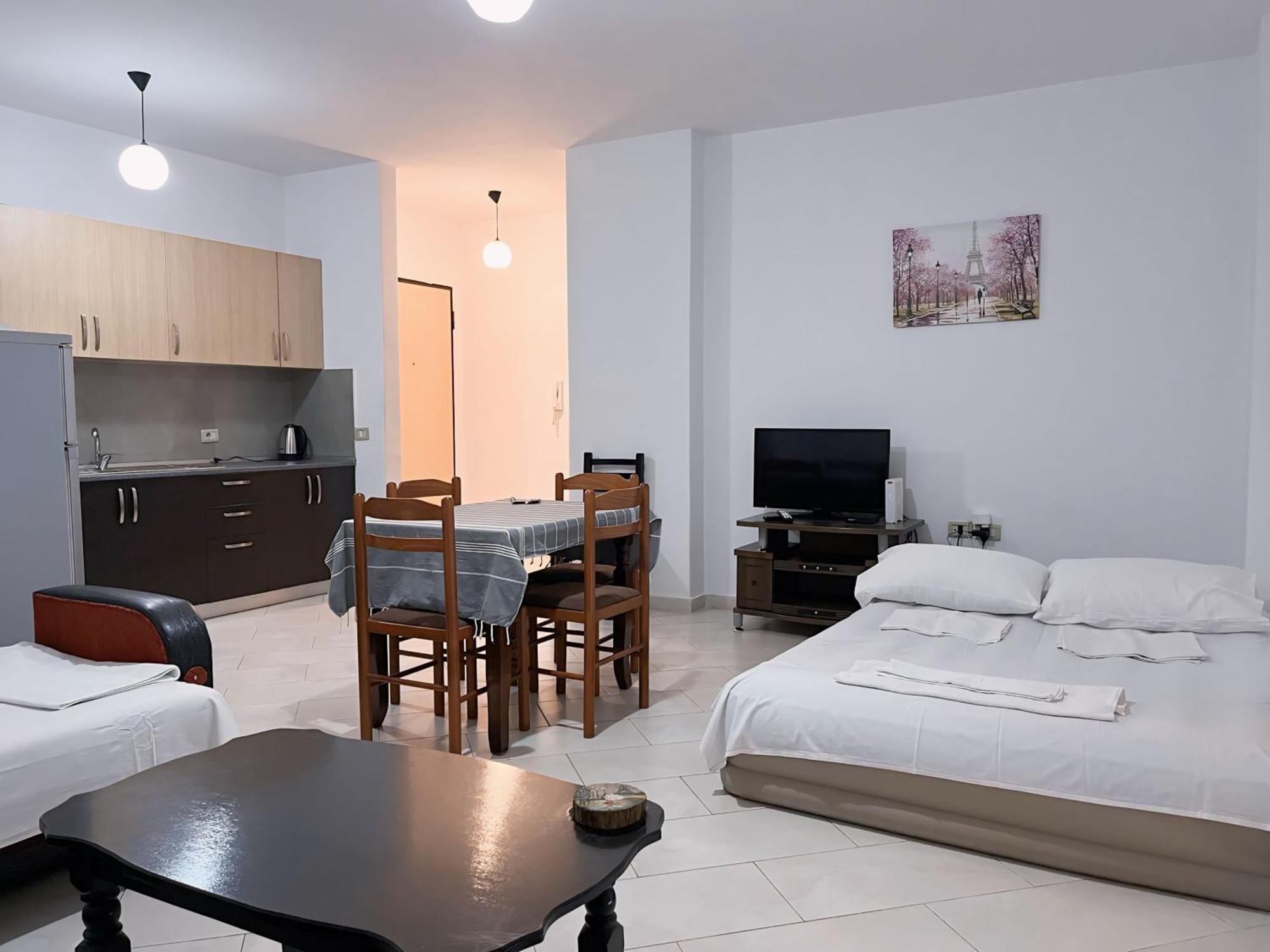 Gerald'S Central Apartments Vlorë Eksteriør bilde