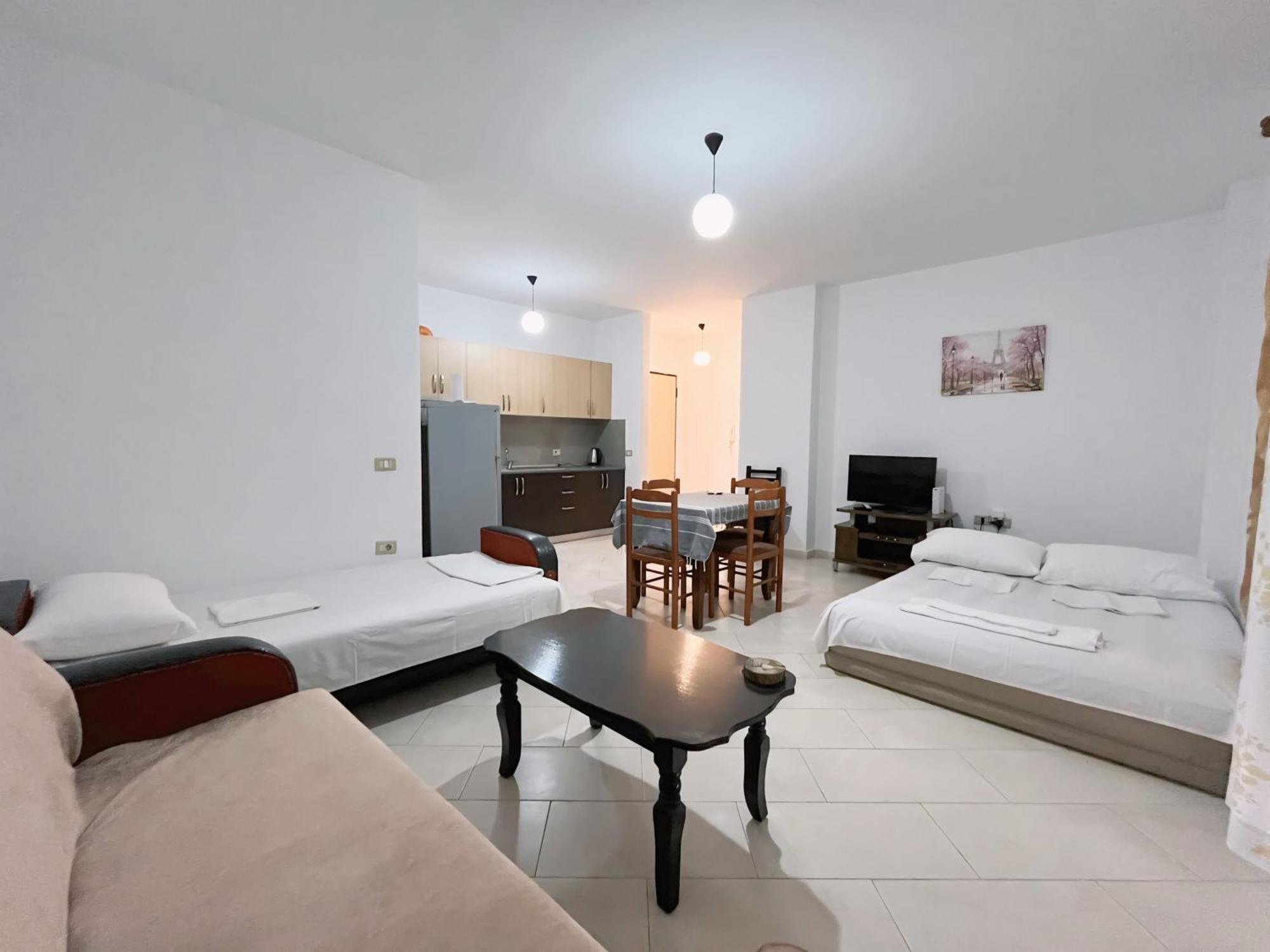 Gerald'S Central Apartments Vlorë Eksteriør bilde